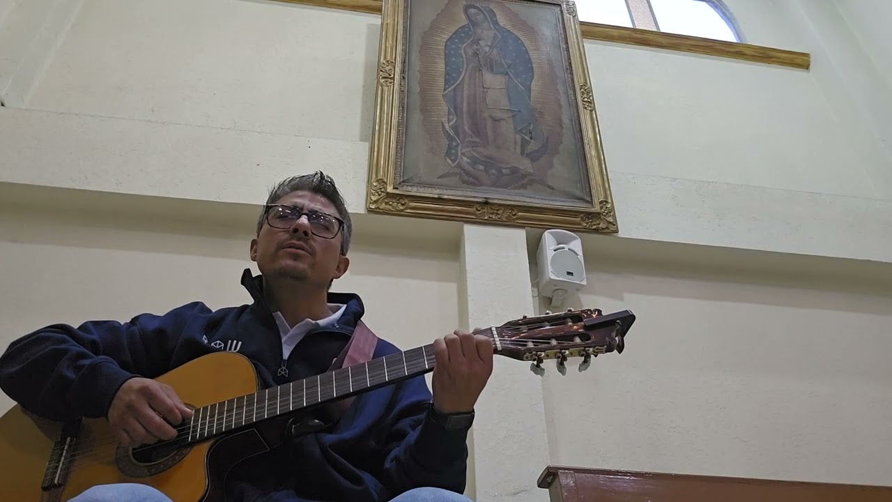 Para Gloria de Dios, les presento Escúchame.