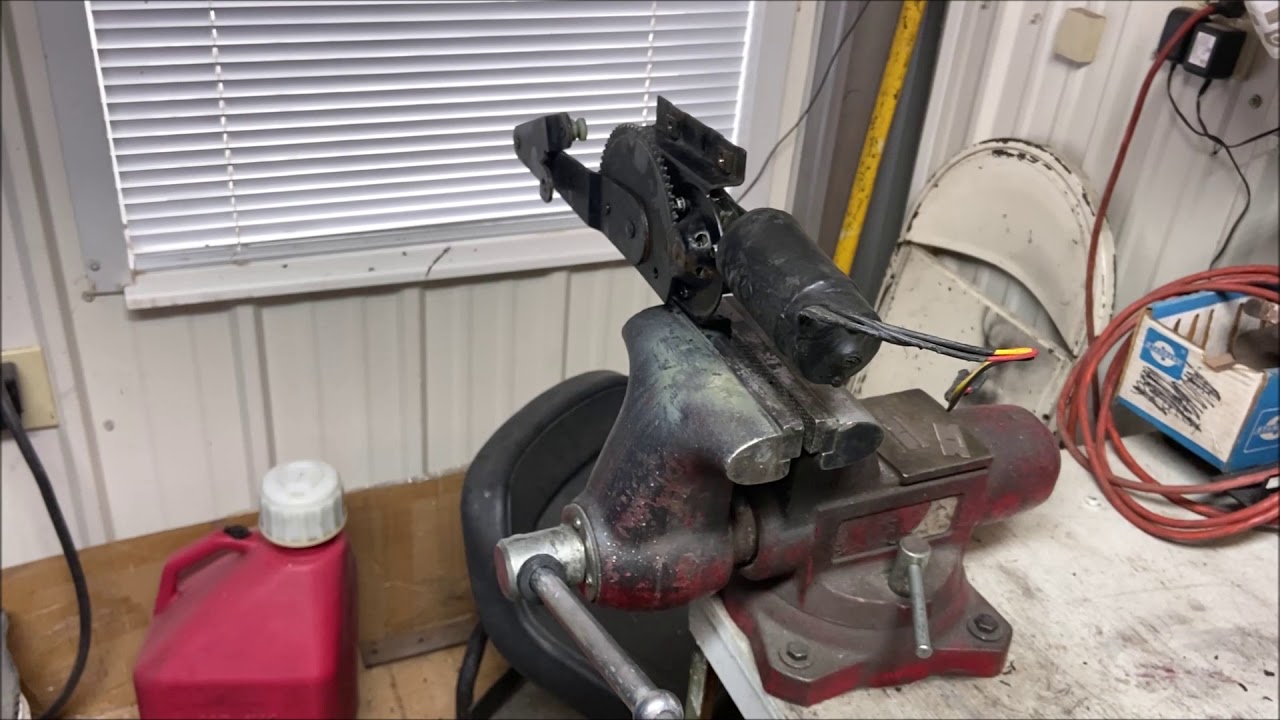 1964 66 Thunderbird Rear Power Window Mechanism Disassembly and Repair