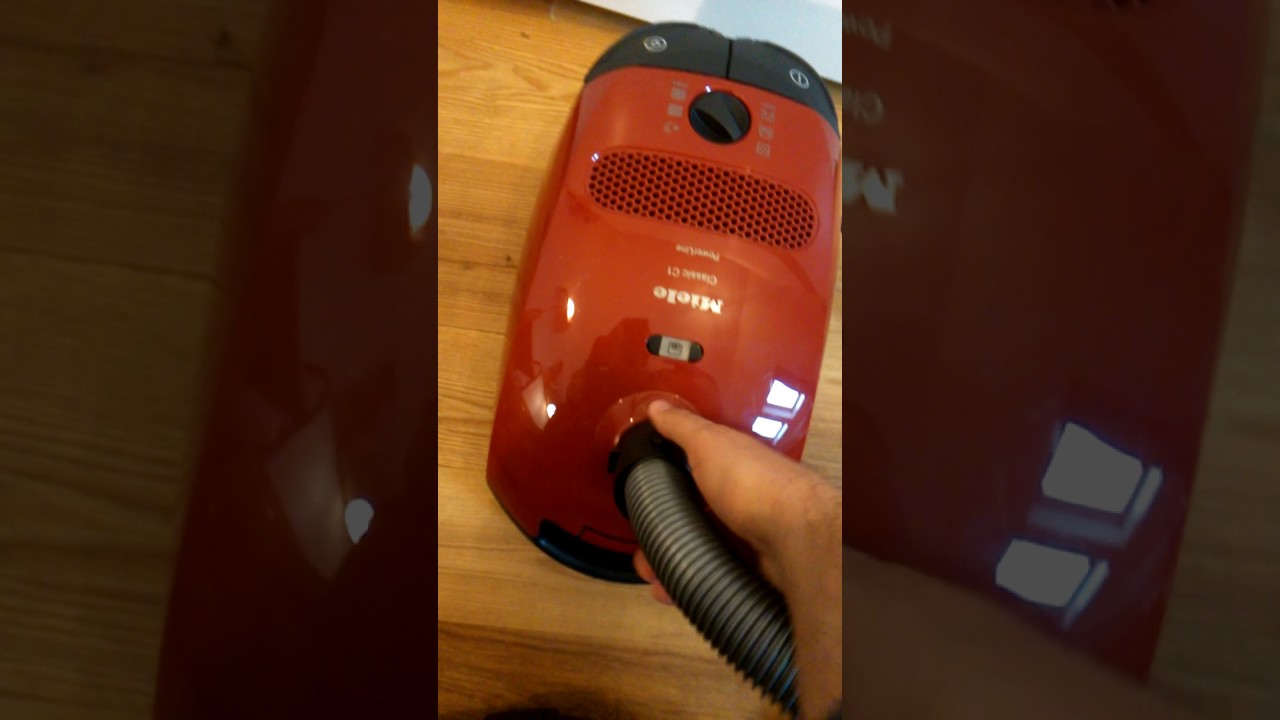 Miele Classic C1 PowerLine suction power after 2 months with dust bag full of dog hair