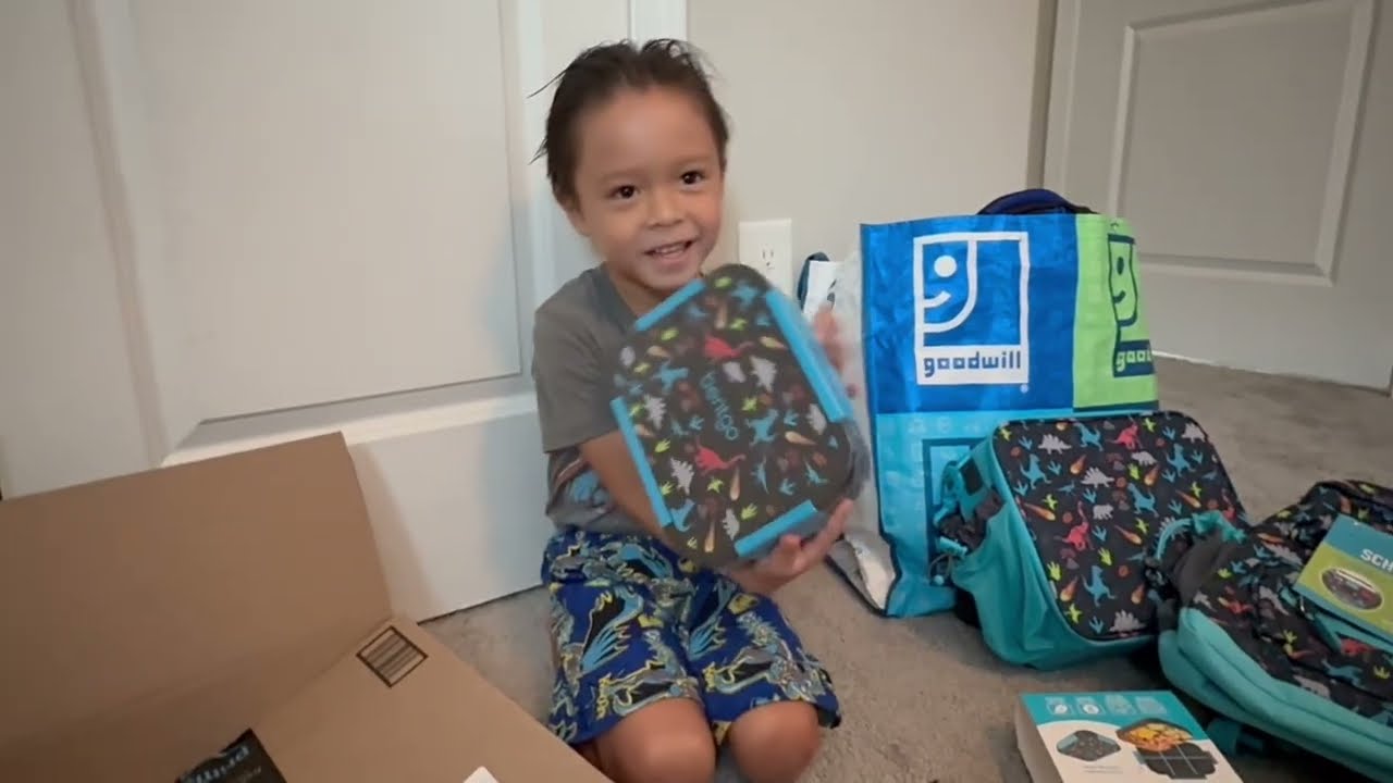 NAG ASSEMBLE SA DRESSER NI MICHAEL AND BRAEDEN|UNBOXING WHESLEY’S SCHOOL AND LUNCH BAG ☺️