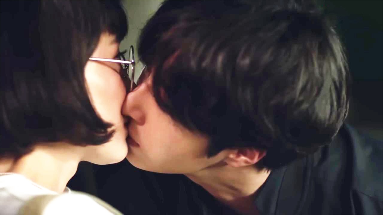 灰姑娘換上一身黑色性感紗裙，總裁看的心髒怦怦跳，壓抑不住慾望奪走她的初吻！💕Chinese Television Dramas