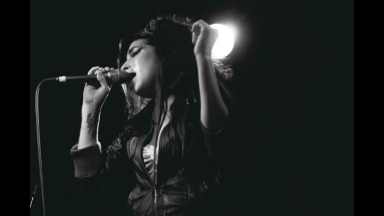 Amy Winehouse - He Can Only Hold Her (Live 2006)