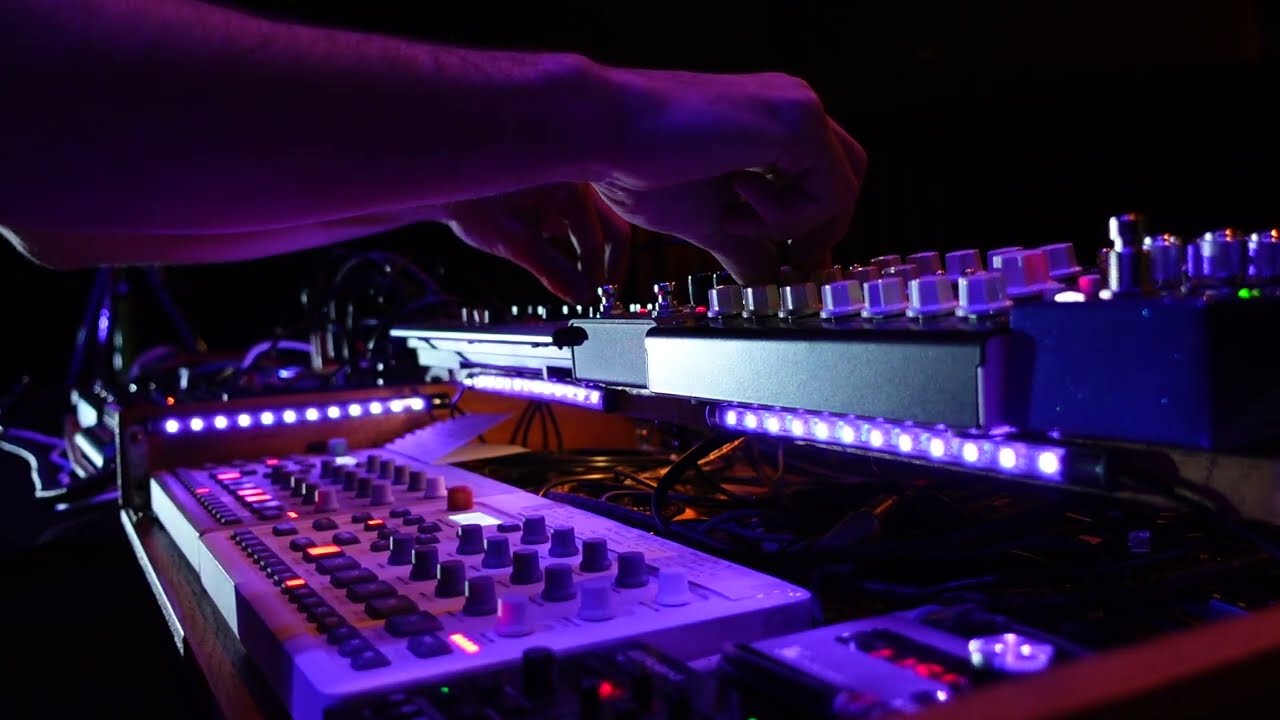 Alaskam - Effervescence (live @ Synthfest 2023)
