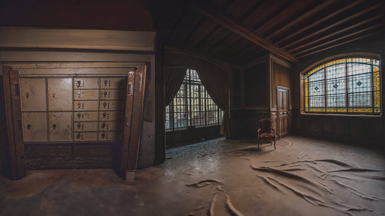 Que renferme le COFFRE-FORT de ce MANOIR ABANDONNÉ | URBEX