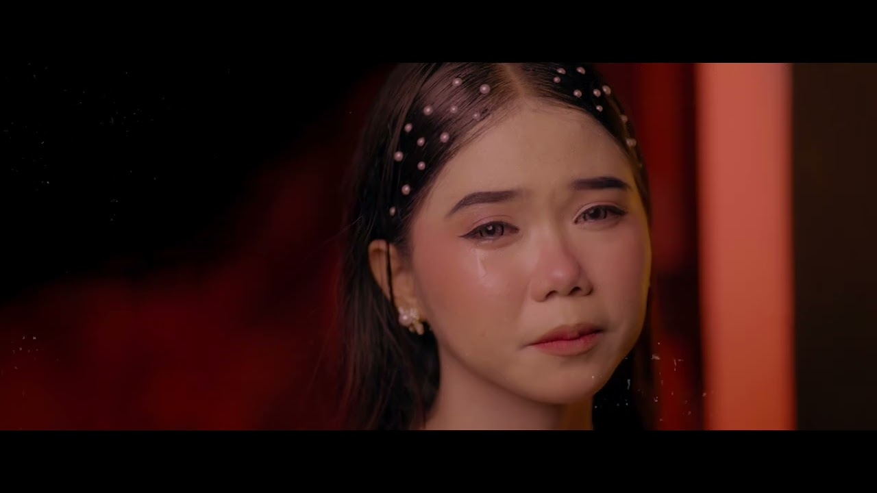 Nauno Uddani ~ Evi Agustina Official Music Video