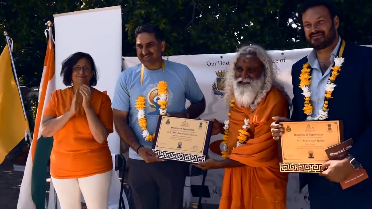🌿 International Yoga Day 2025 &ndash; A Sacred Celebration of Unity & Inner Light 🌿Vishvamitra Foundation
