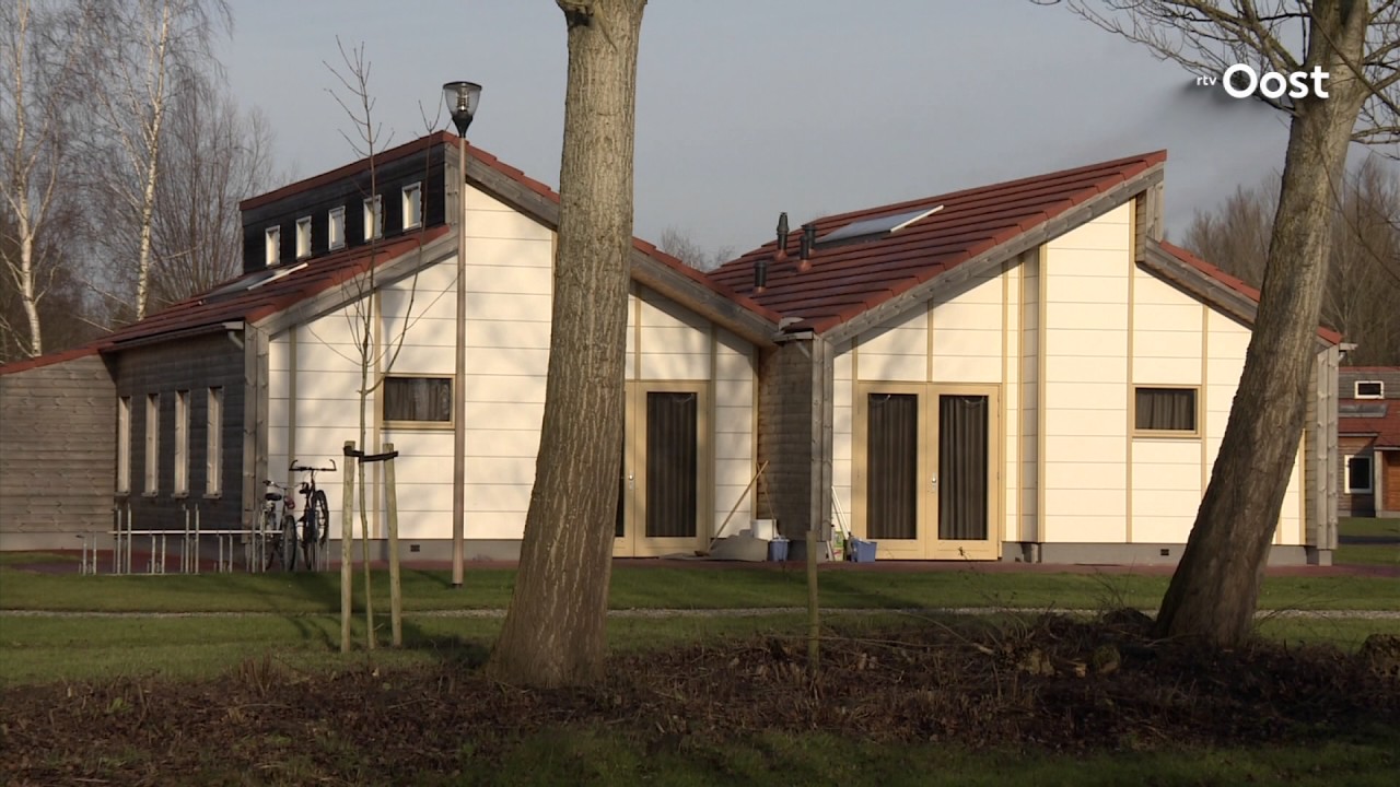 Burgemeester Koelewijn pleit voor avondklok voor bewoners azc