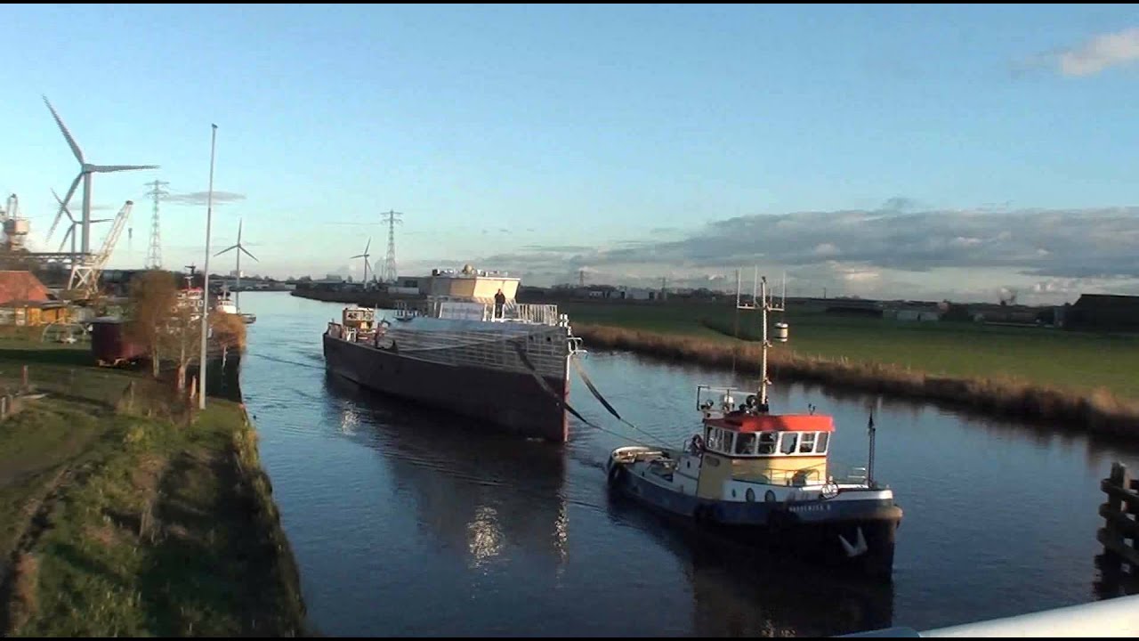 SLEEPBOTEN  WADDENZEE II  EN DE FIFTY FIFTY . MET TRANSPORT