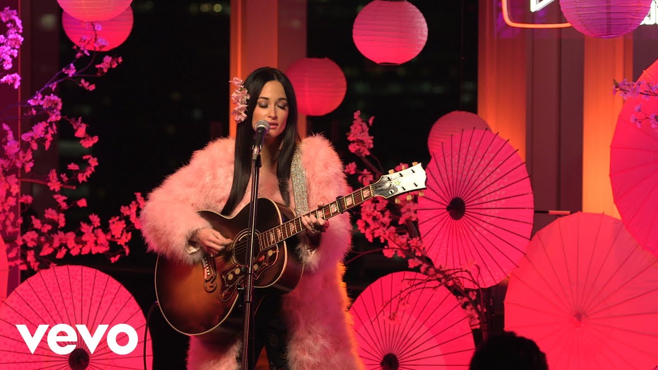 Kacey Musgraves - Love Is A Wild Thing (Live From Tokyo)