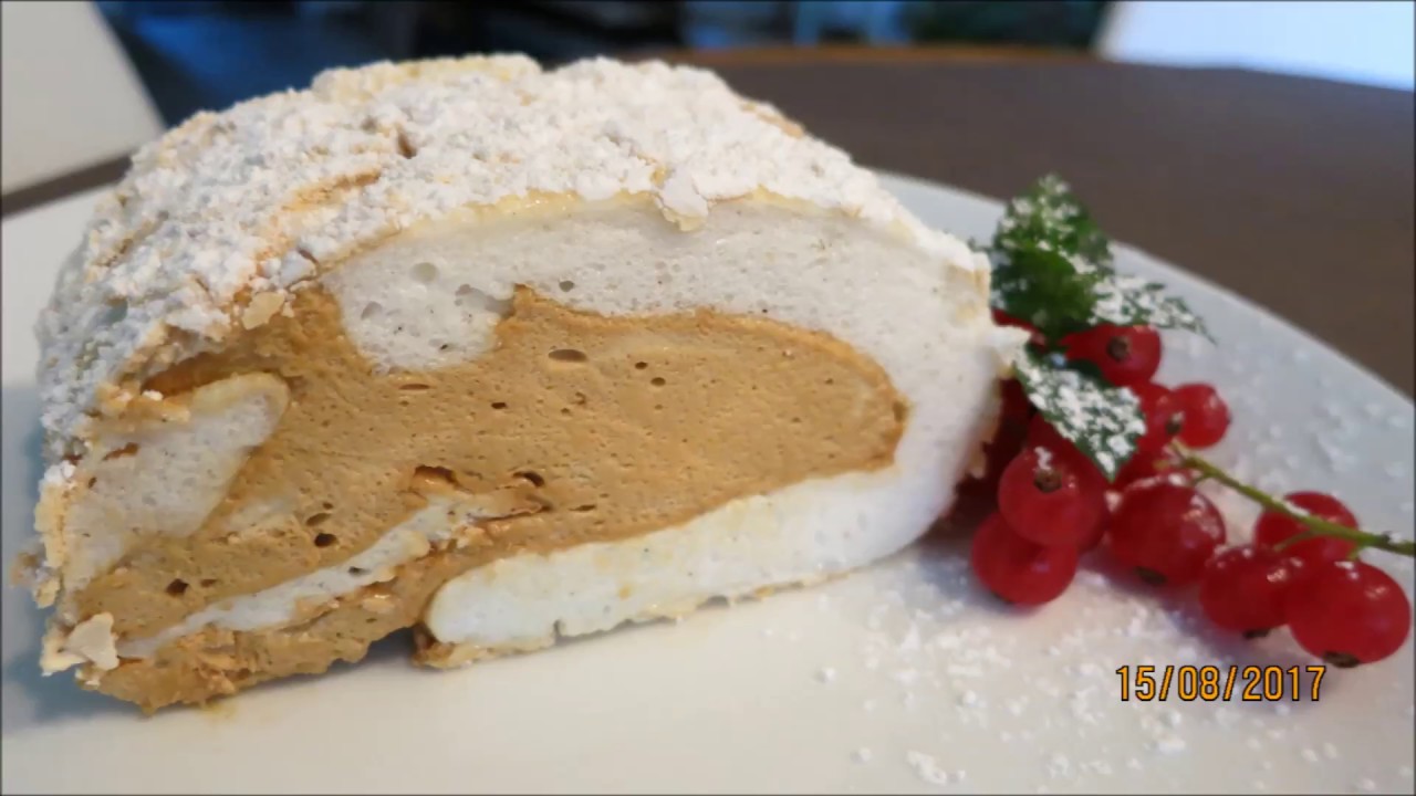 Kaffee-Baiser Roulade