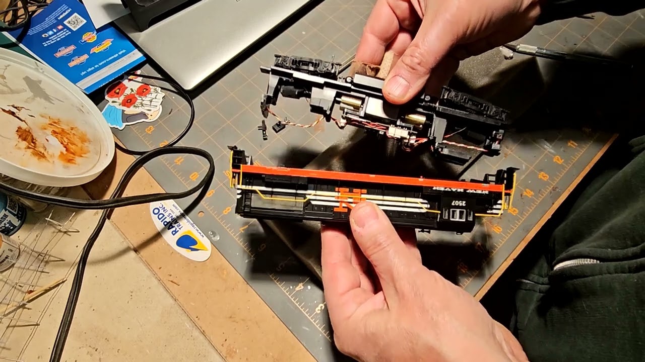 Bowser U25B review and decoder installation