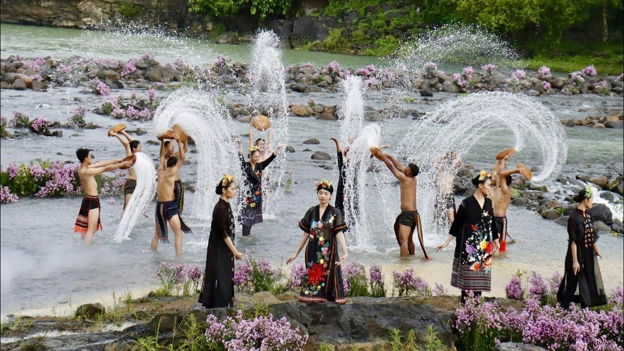 Anh Muốn Sống Bên Em Trọn Đời - Sáng Tác Nguyễn Cường - NSND Y Moan - Album Trở Về Buôn Làng Xưa