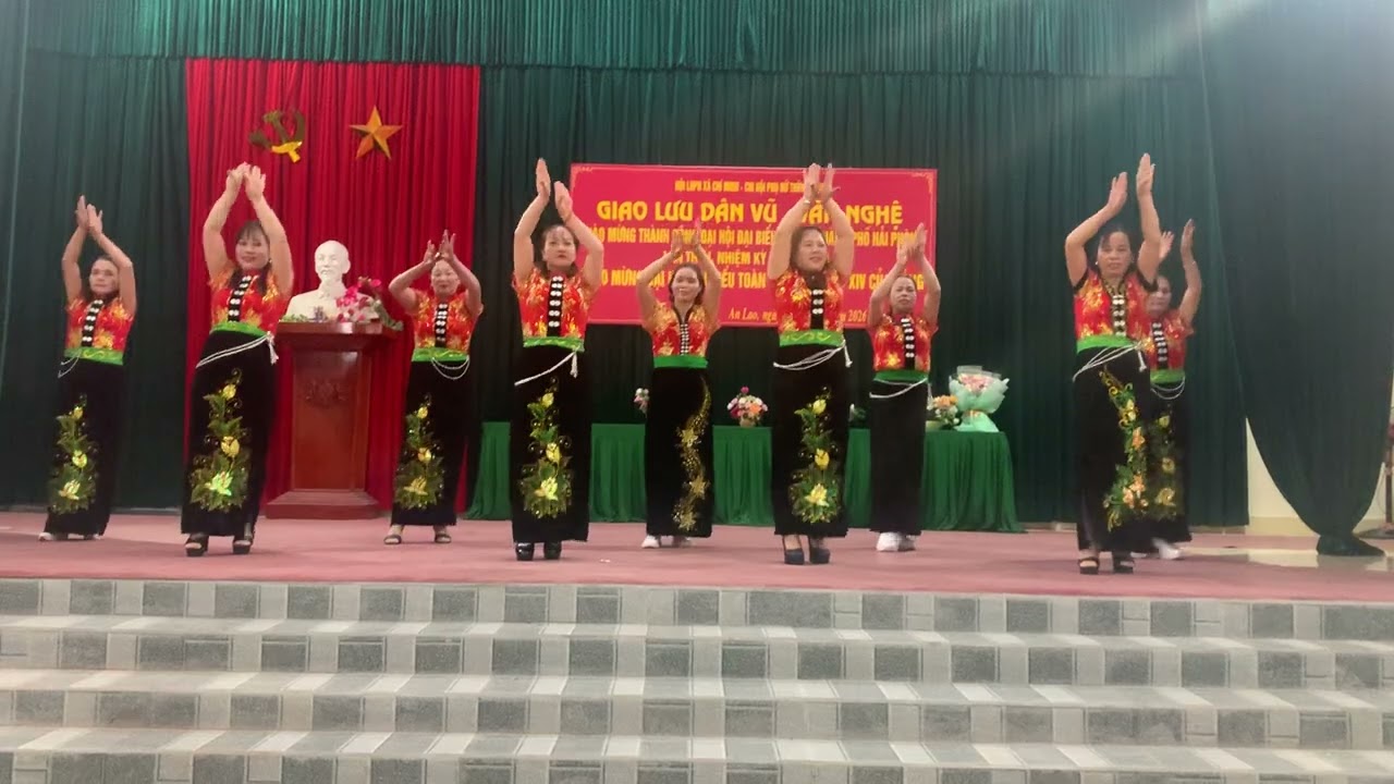 MÚA HƯƠNG RỪNG TÂY BẮC  CLB DÂN VŨ THÔN THANH KỲ THÀNH PHỐ HẢI PHÒNG