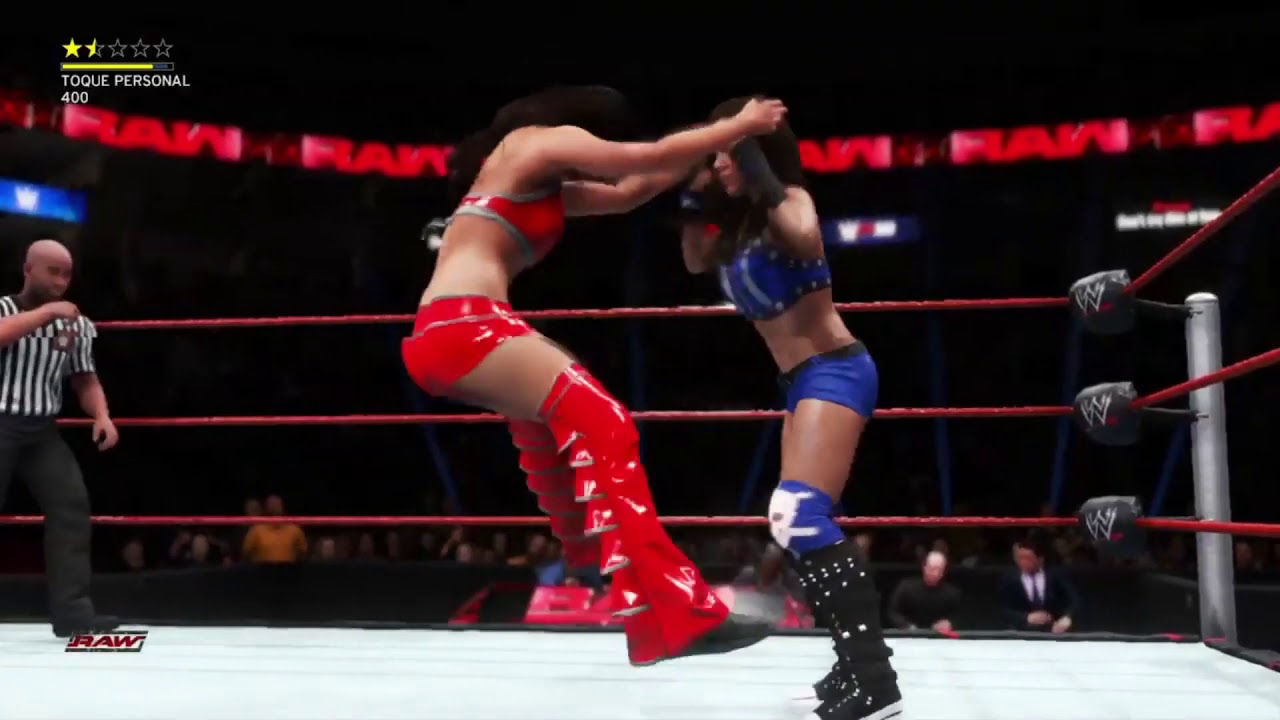 RAW: Brie Bella vs. AJ lee