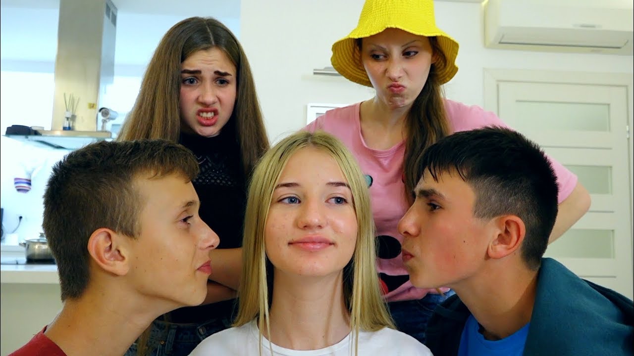 ИГРАЕМ НА ЖЕЛАНИЕ!!! ОБИДЕЛАСЬ НА ПОДРУГУ
