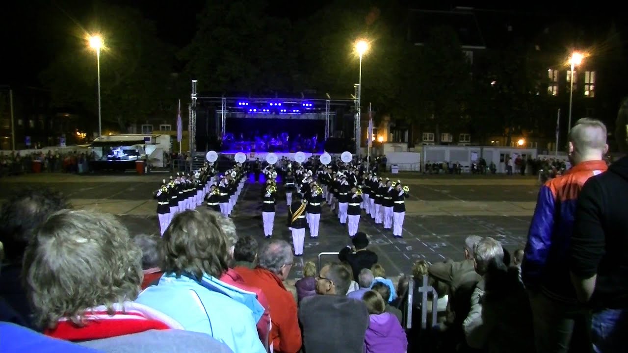 K&G Leiden - Gigantic, Pleintaptoe 2014