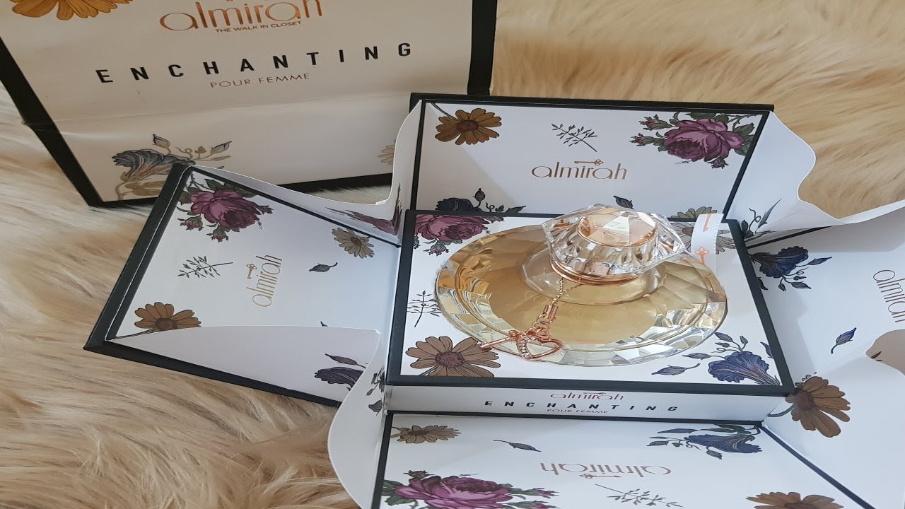Enchanting By Almirah Review in Urdu/Hindi