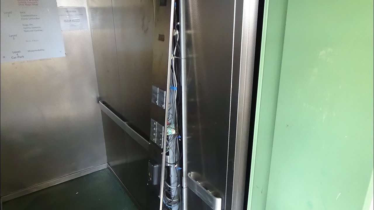 Even More Fun Times and Banter at Falkirk's Finest Lifts (Only 1 working! :O)