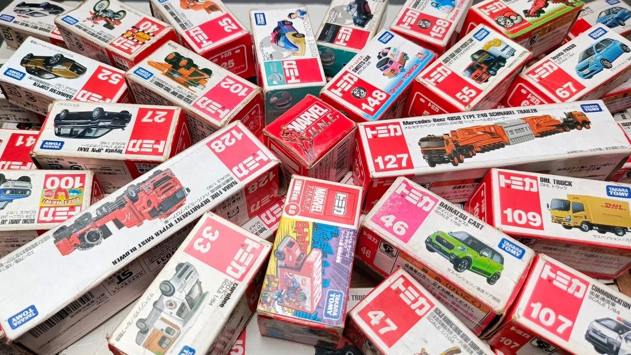 トミカミニカーが箱に盛り沢山!収納するよ。トミカのベストコレクションを動画でまとめました! -