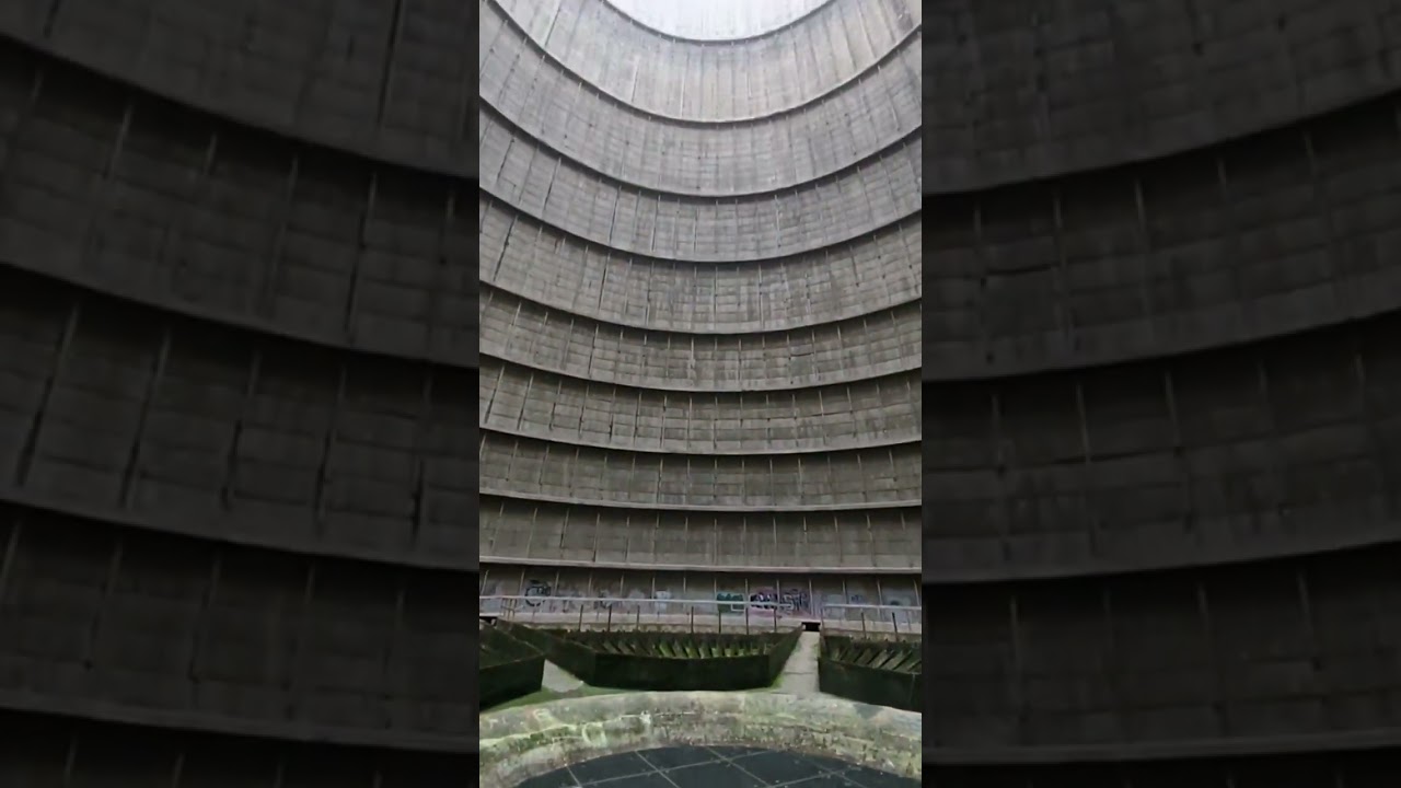 Wewnątrz OGROMNEJ chłodni kominowej elektrowni! 🤯 #urbex #kr&oacute;tkiefilmy #opuszczonemiejsca #podr&oacute;ż...