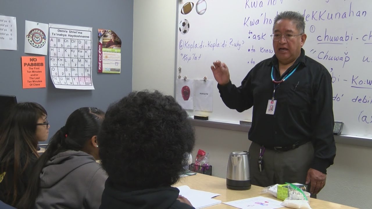 Zuni language classes help APS students connect to their culture