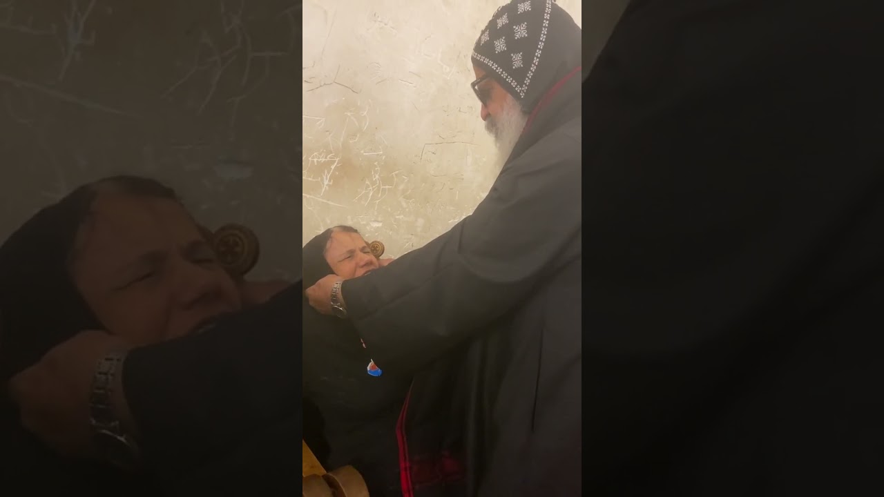 بشفاعه العذراء مريم تم شفاء سيده بالكنيسة الاثريه بدير المحرق