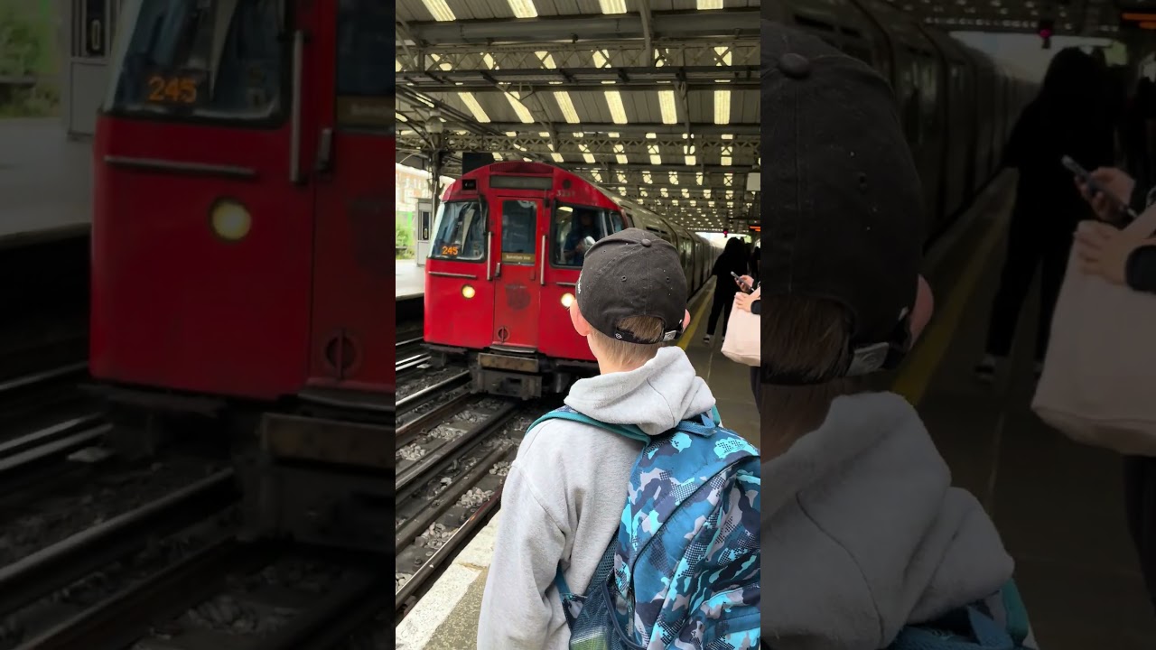 London Underground driver 'toot' #train #bus #london