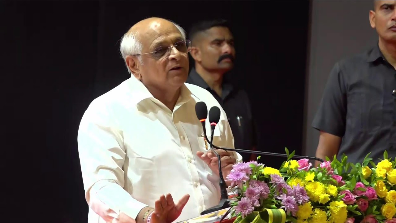 CM inaugurates Pu.Ravishankar Maharaj Hall and other devl projects of AUDA at Mahemdavad, Dist.Kheda