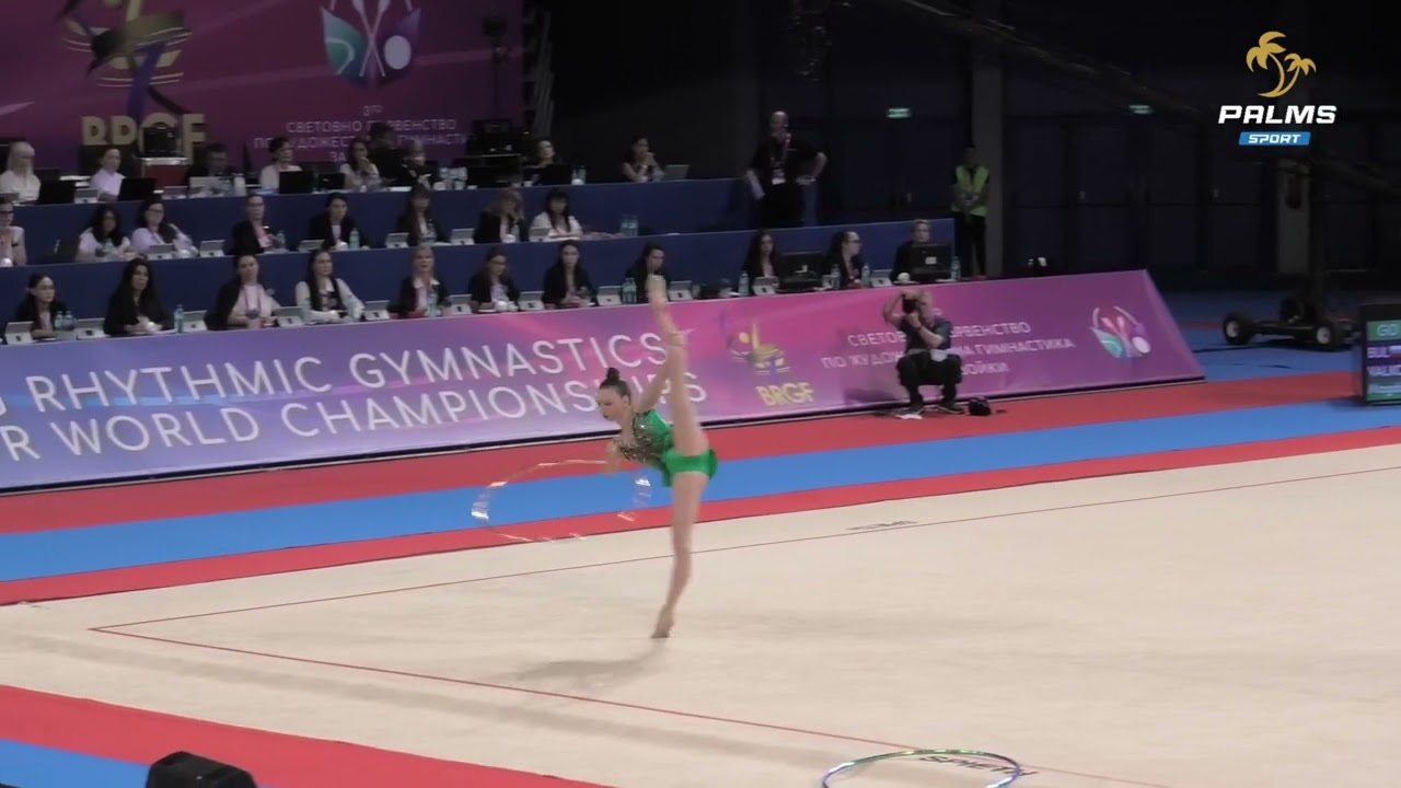 Златното изпълнение на обръч на Магдалена Вълкова 🥇