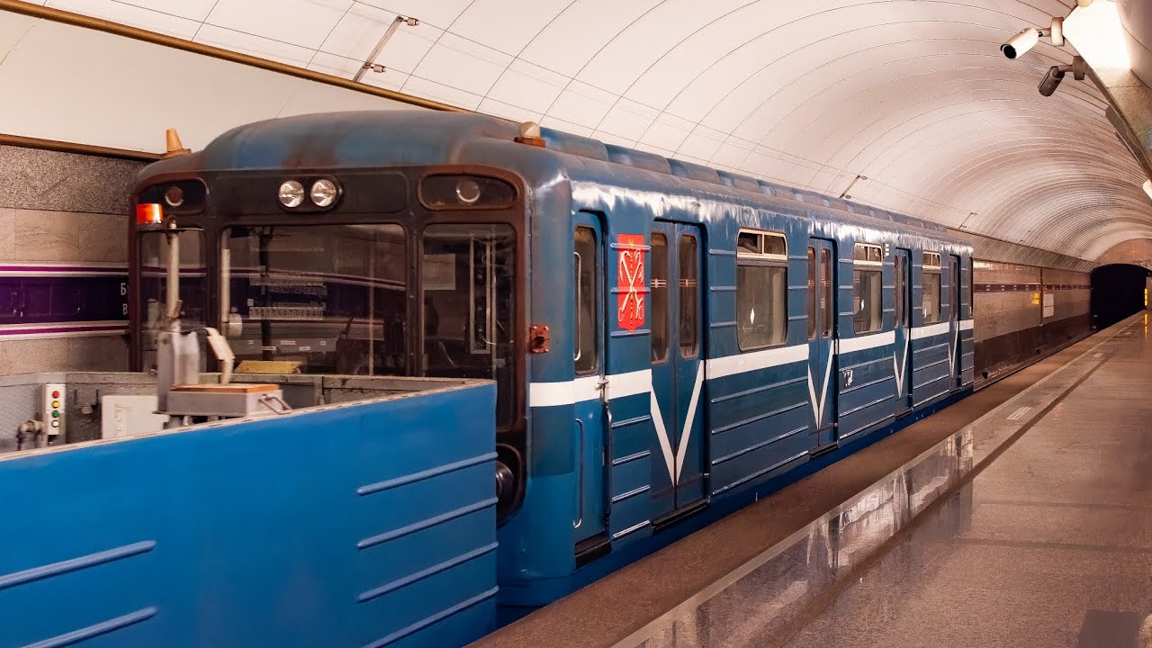 Перегонка недокрашенного 81-717.5 №10124 из ТЧ-1 в ТЧ-7 | 01.02.2025.