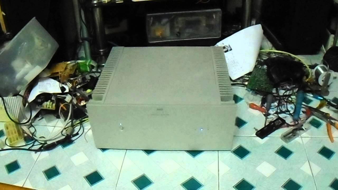 NAD S200 và cặp loa HECO.