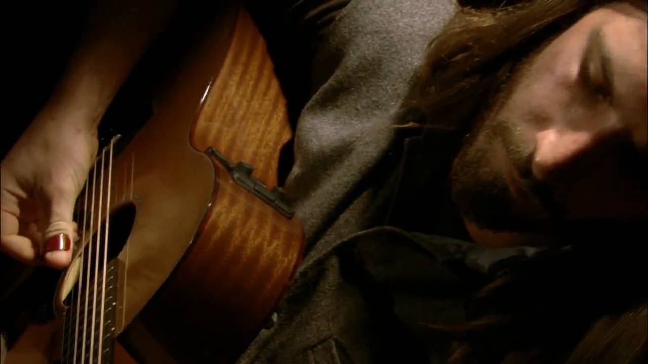 Guy Buttery - Half a Decade [Earth Touch Video] - slap harmonics / fingerstyle