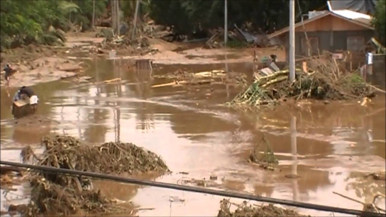 Typhoon Sendong Hits Iligan City