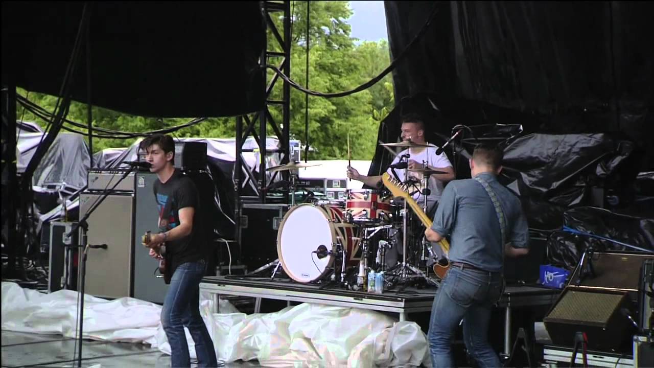 Arctic Monkeys - Don't Sit Down 'Cause I've Moved Your Chair (Live at  Lollapalooza)
