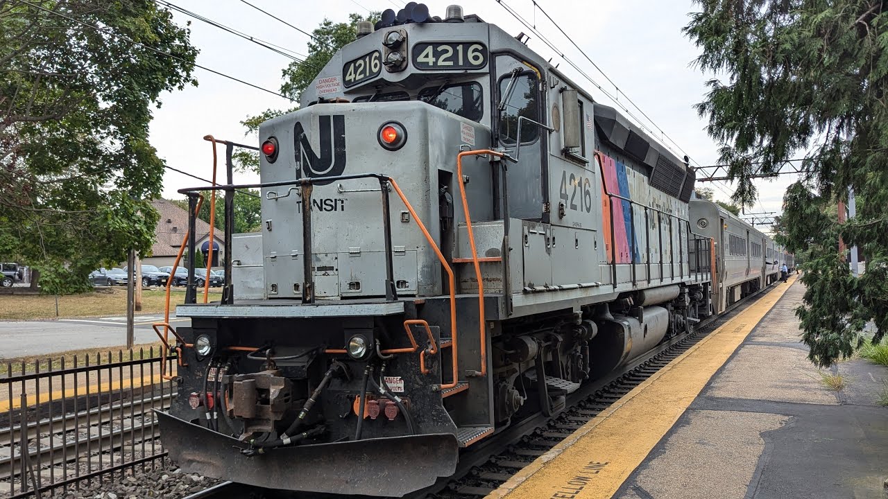 Railfanning NJ Transit at Short Hills 9-24-24: EMD GP40PH-2B 4216, flybys, great horn blasts & more!