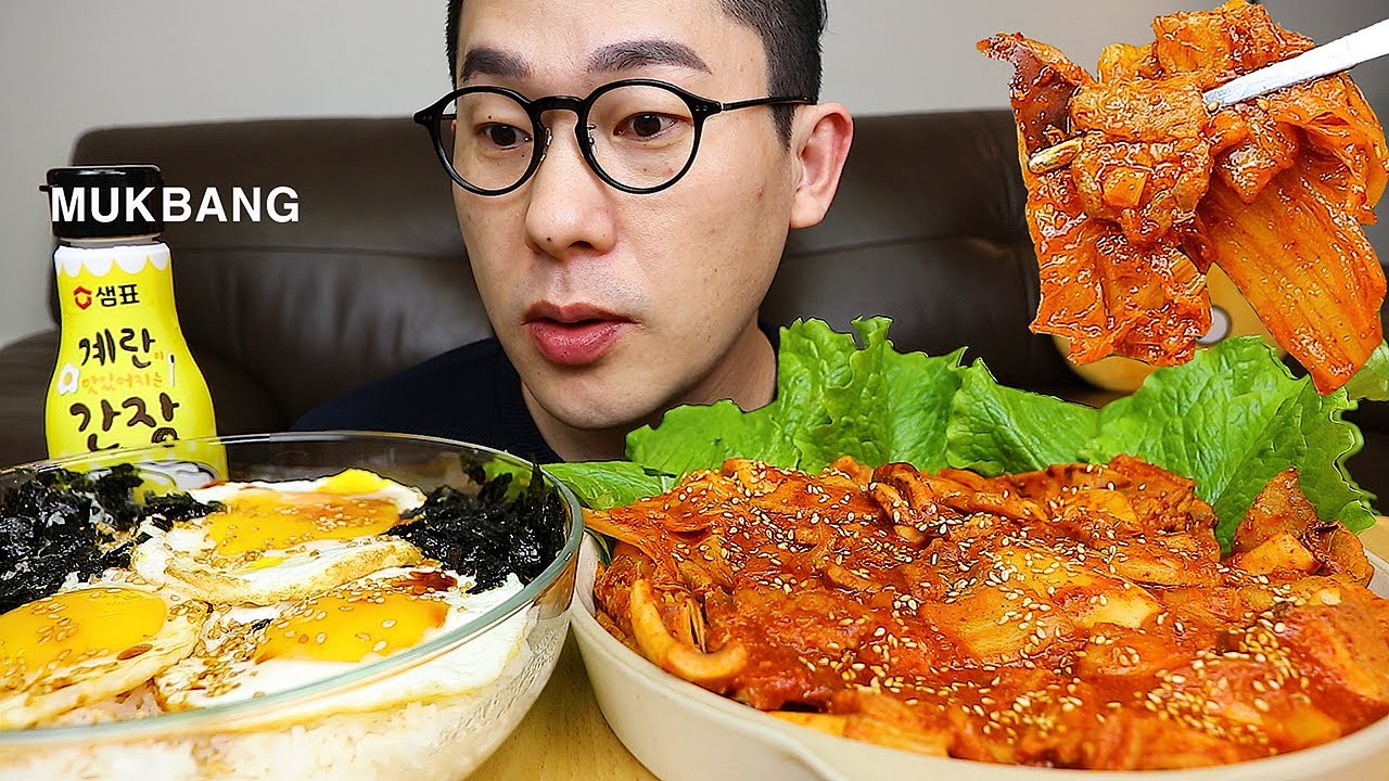ASMR MUKBANGㅣStir-fried Pork with Kimchi & soy sauce egg rice🍳ㅣEATING SHOW