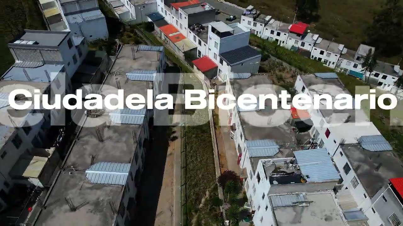 CASA EN VENTA EN CIUDAD BICENTENARIO - QUITO ECUADOR