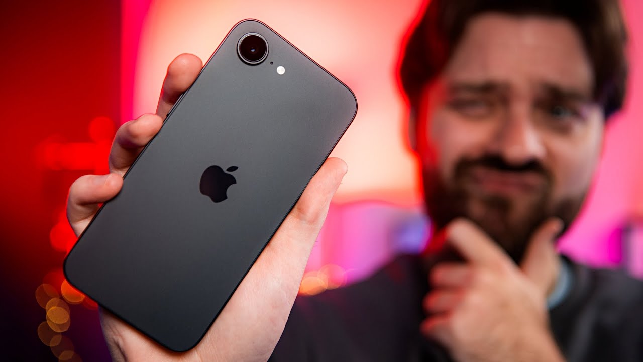 iPhone 16e: Uch&aacute;zej&iacute;c&iacute; telefon do počtu | Recenze