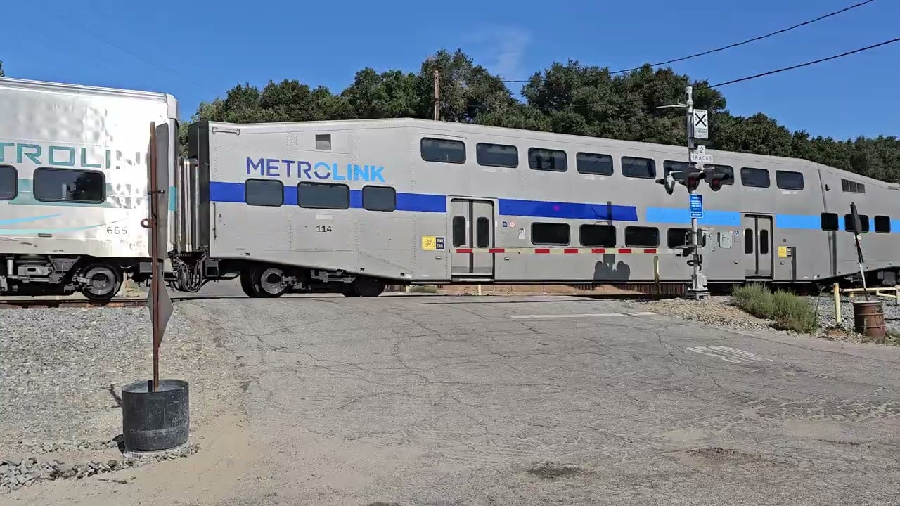 Two Metrolink Trains near Newhall, CA  07/26/2025