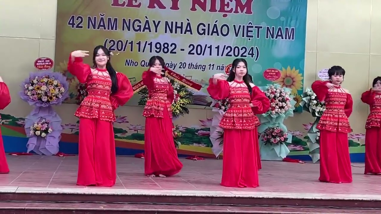 Múa Giai Điệu Việt Nam Mình - Văn nghệ 20/11/2024