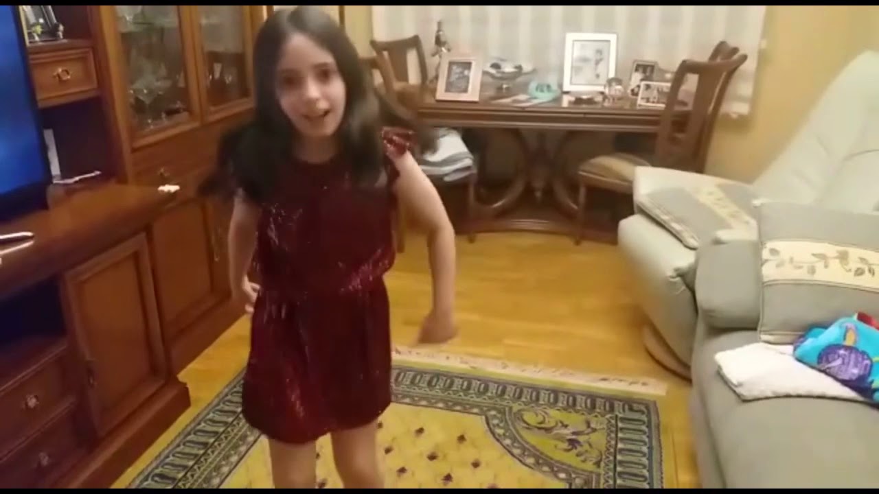 Santa Cecilia Tik Tok bailongos