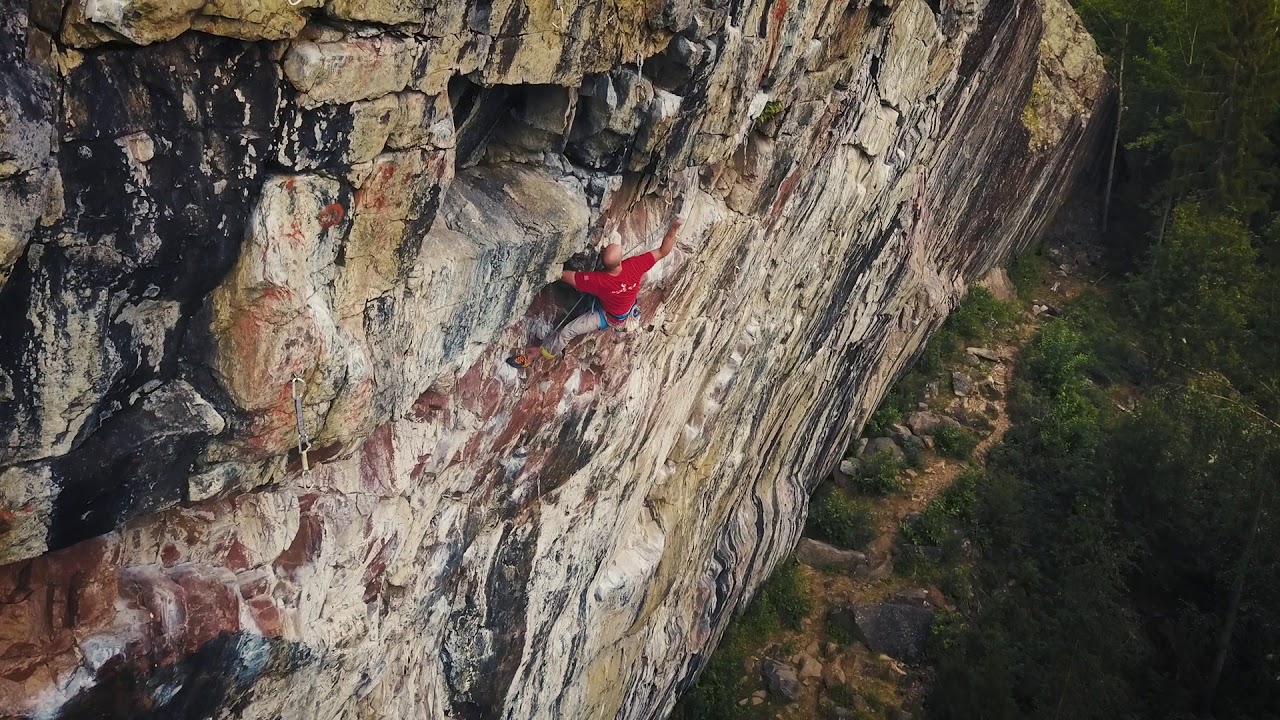 Rage against the machine (8a) at Niemisel