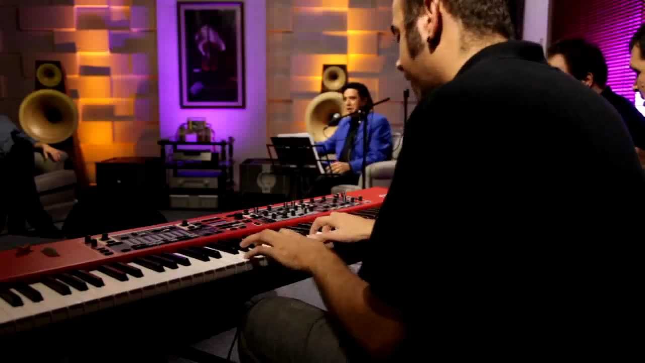 Erol Büyükburç - Little Lucy / #akustikhane #sesiniac