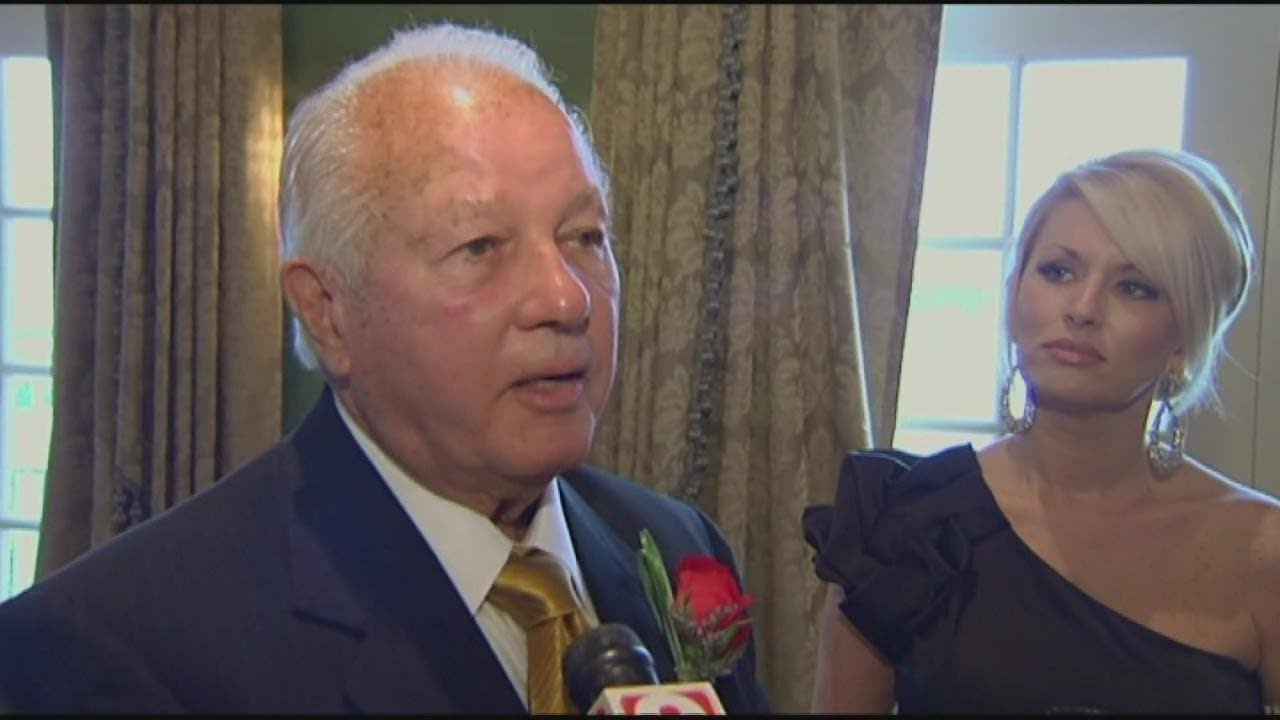 Edwin Edwards puts himself in hospice care