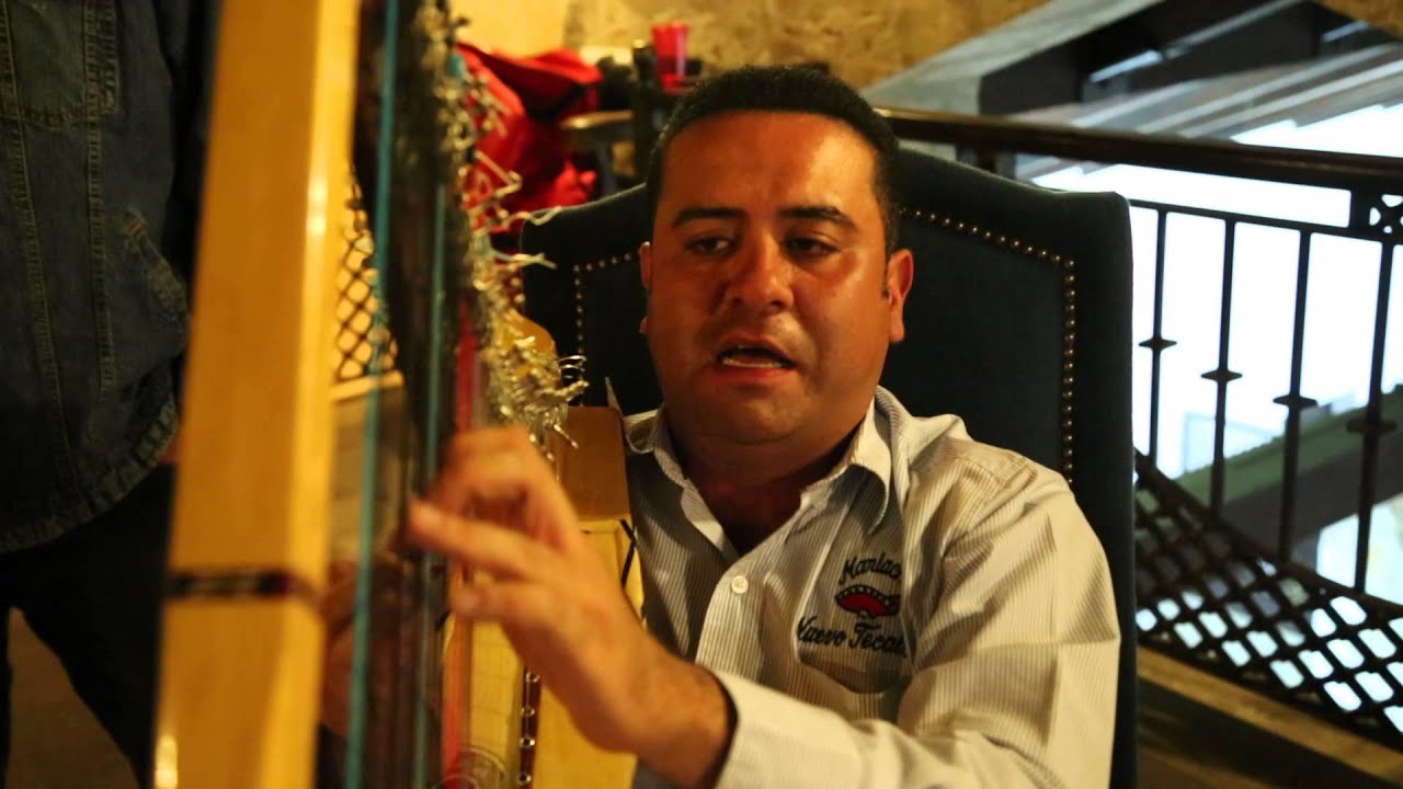 El Jarocho - Mariachi Nuevo Tecalitlan - Miraron Llorar a un Hombre