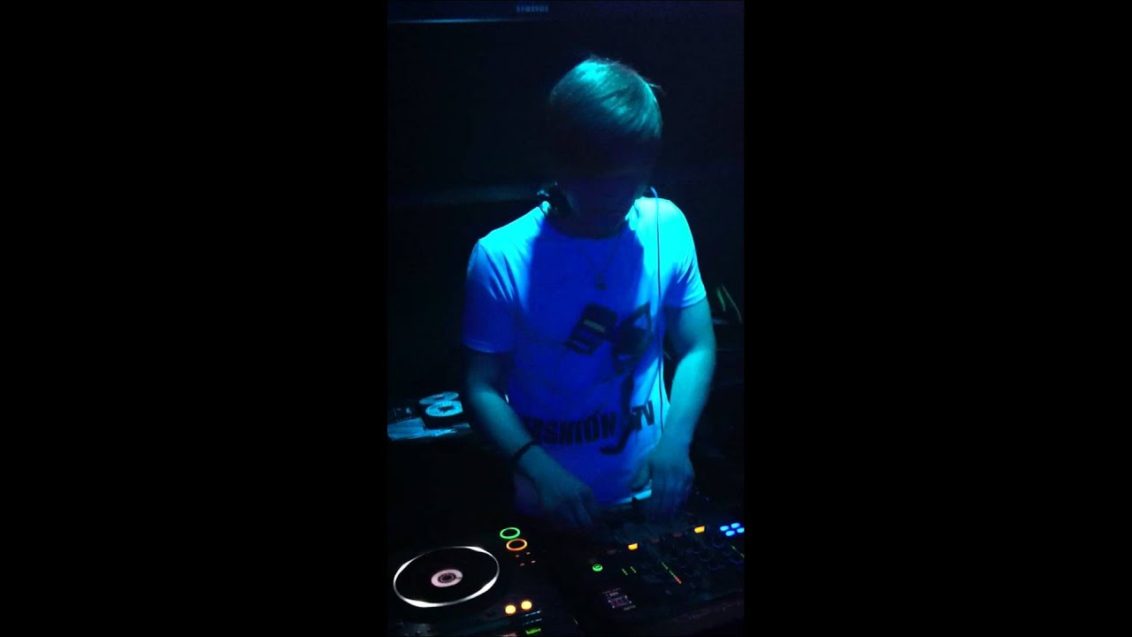 MeccaMix in club Mecca Prague - DJ DannighT (CZ)