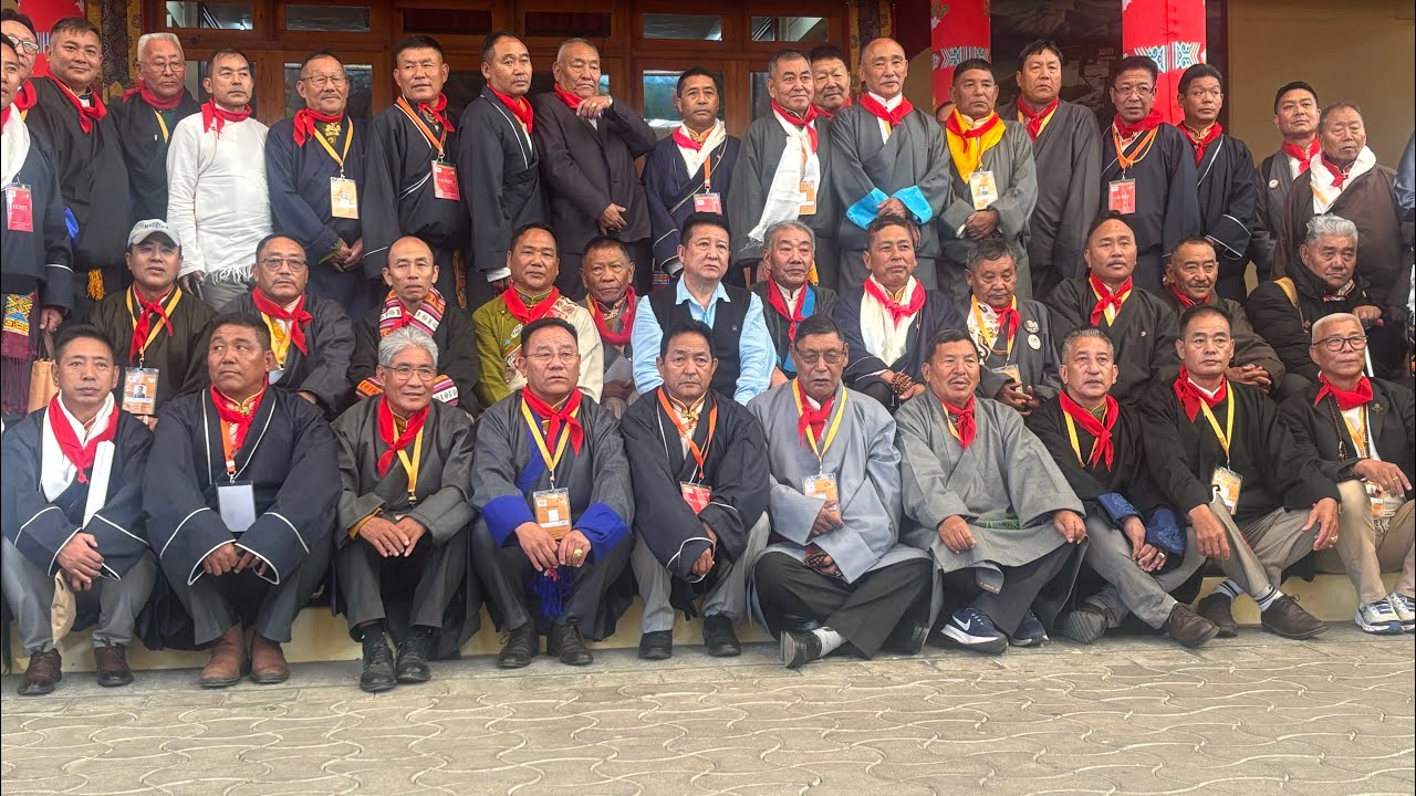 His Holiness the Dalai Lama attend a long life prayers  with Bhumtsok offered to him by the (SG)