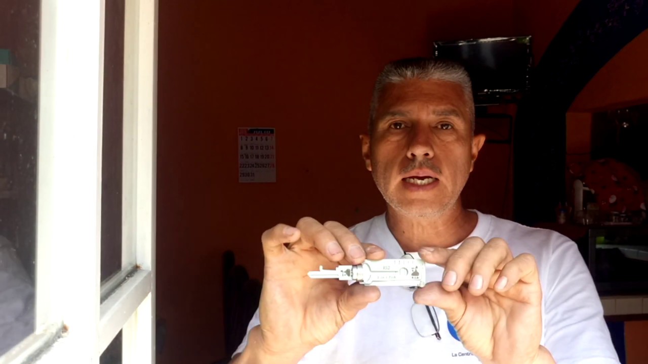 Andrés Rivas Sánchez con Lishi R52, apertura, descifración y corte de llave