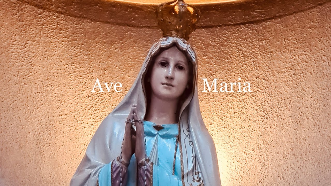 🎼Ave Maria🎼 (French version Lyrics in description below)