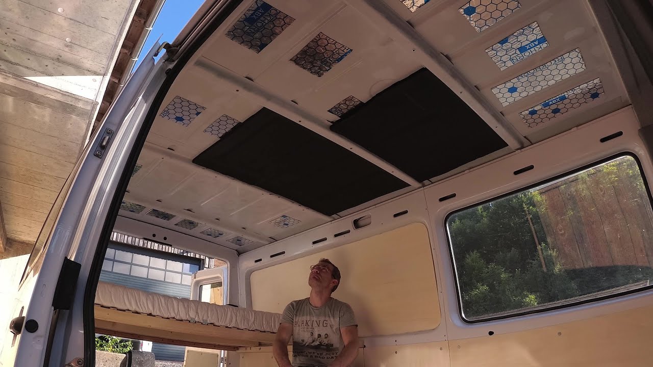 Dämmung der Decke mit Armaflex und Alubutyl - Mercedes Sprinter Selbstausbau | Ben am Leben
